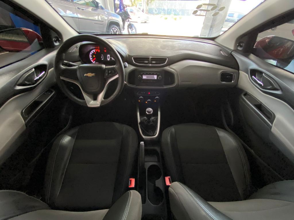 CHEVROLET Onix Hatch - Foto