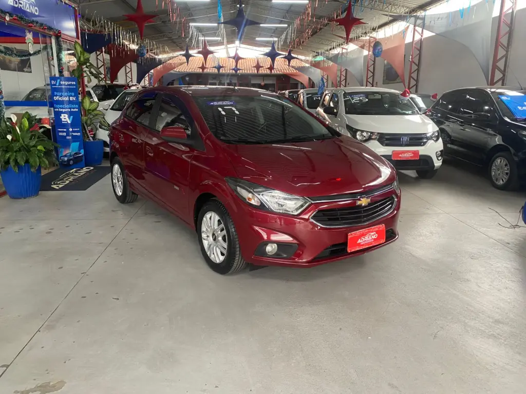 CHEVROLET Onix Hatch - Foto