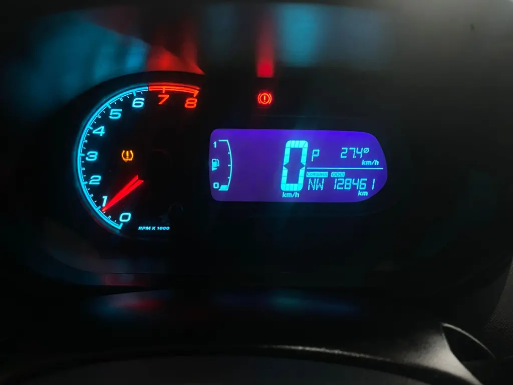 CHEVROLET Onix Hatch - Foto