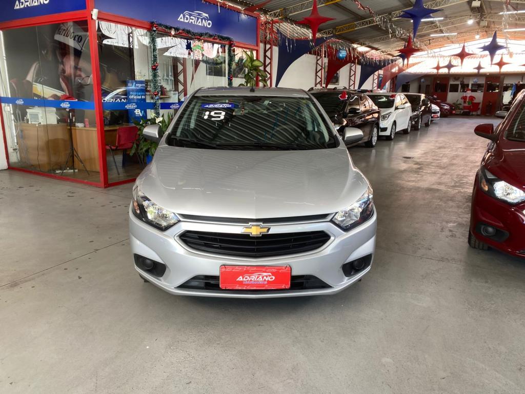 CHEVROLET Onix Hatch - Foto