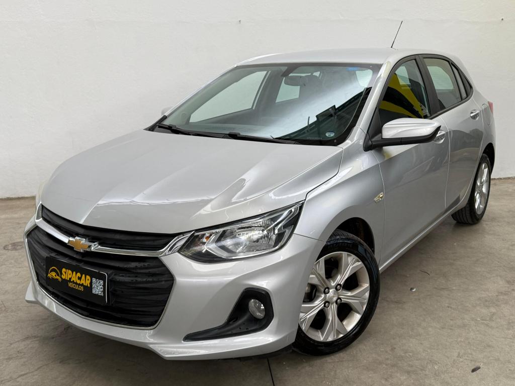 CHEVROLET Onix Hatch - Foto