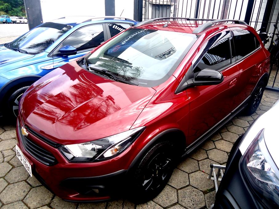 CHEVROLET Onix Hatch - Foto