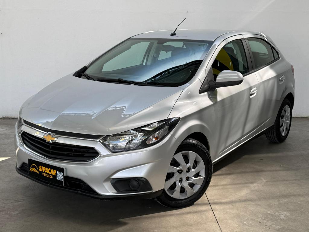 CHEVROLET Onix Hatch - Foto