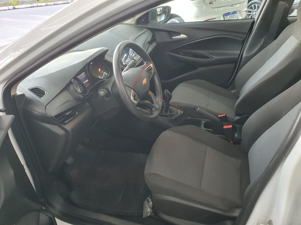 CHEVROLET Onix Hatch - Foto