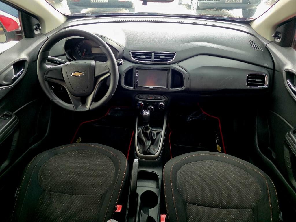 CHEVROLET Onix Hatch - Foto