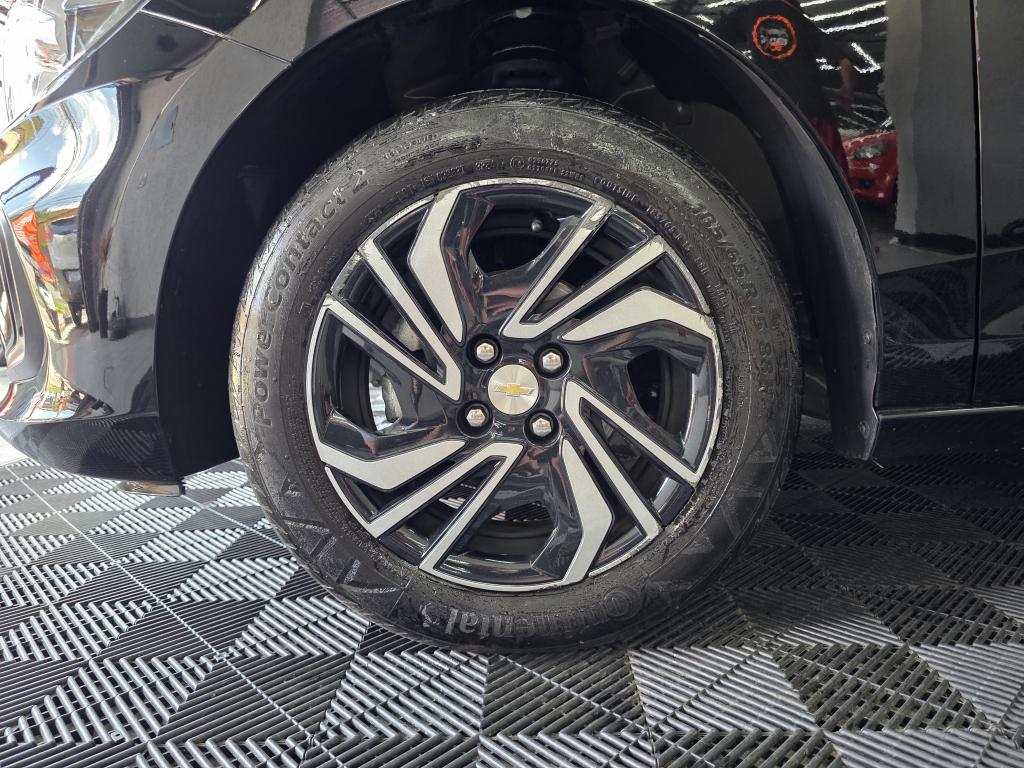 CHEVROLET Onix Hatch - Foto