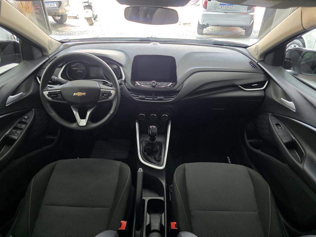 CHEVROLET Onix Hatch - Foto