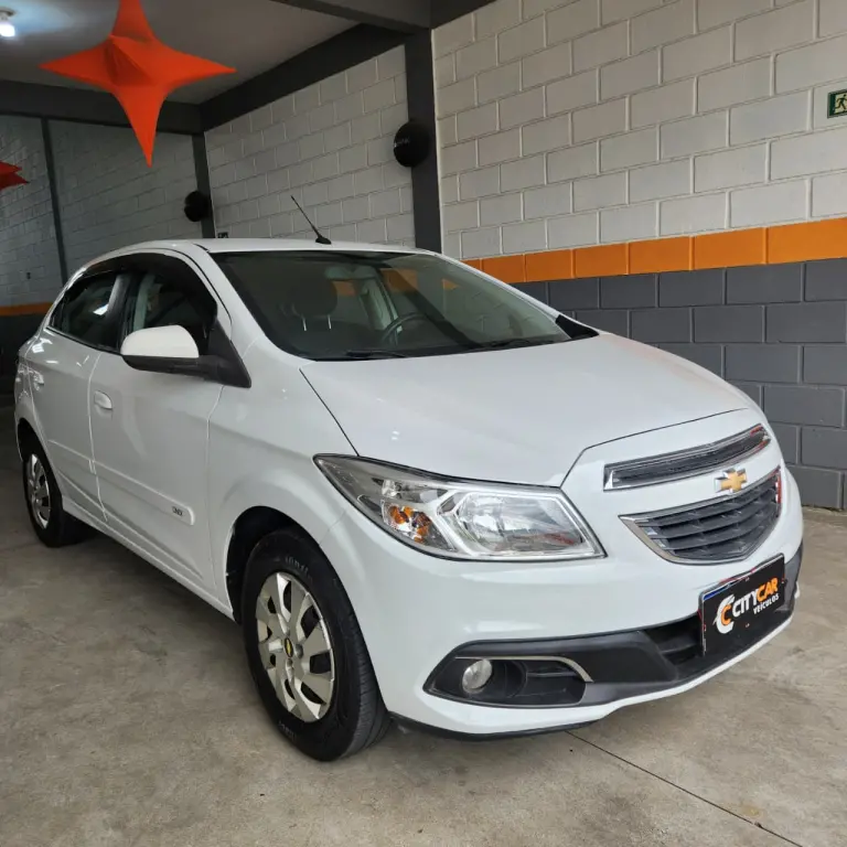 CHEVROLET Onix Hatch