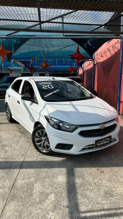 CHEVROLET Onix Hatch - Foto