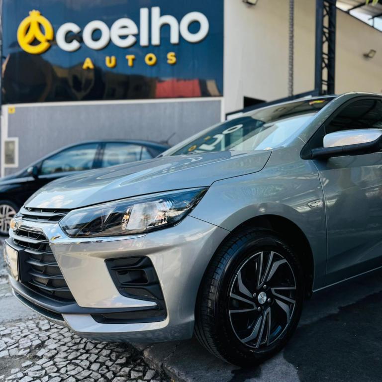 CHEVROLET Onix Hatch - Foto