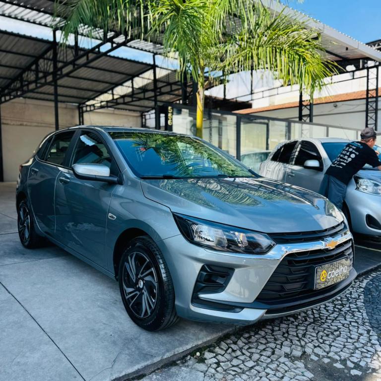 CHEVROLET Onix Hatch - Foto