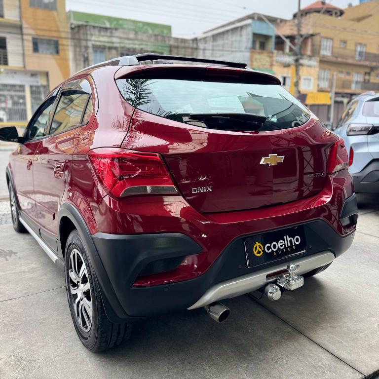 CHEVROLET Onix Hatch - Foto