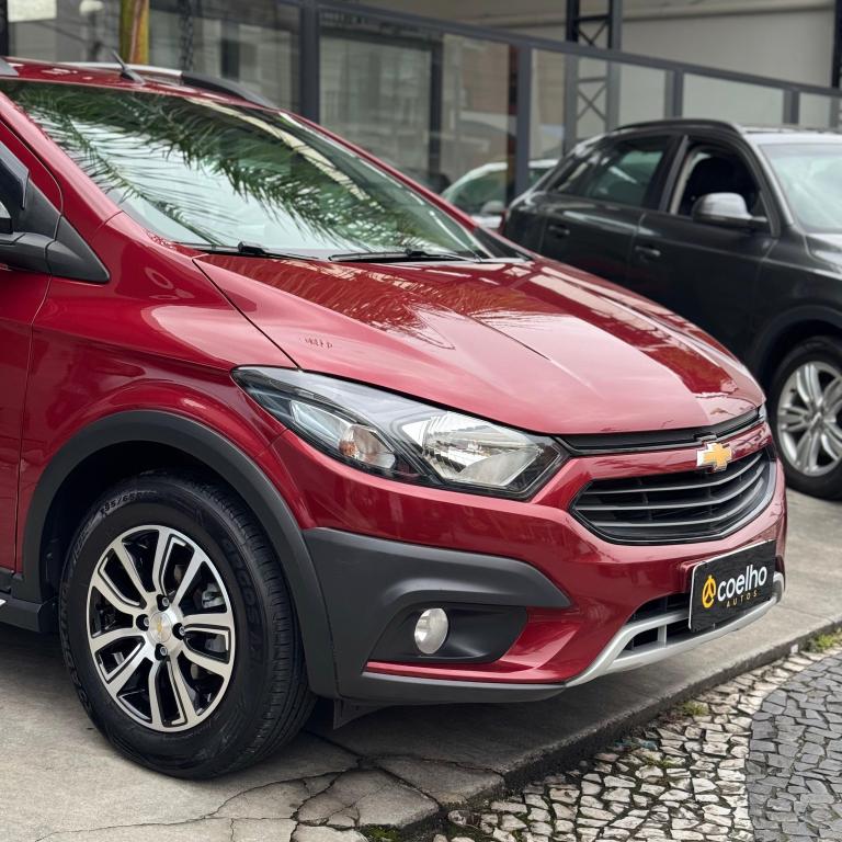 CHEVROLET Onix Hatch - Foto