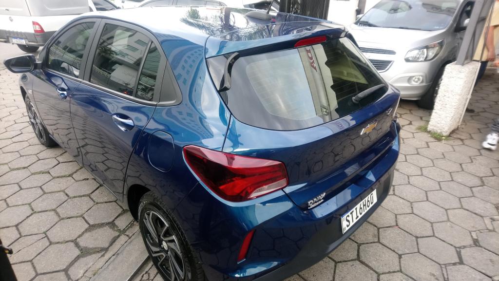 CHEVROLET Onix Hatch - Foto