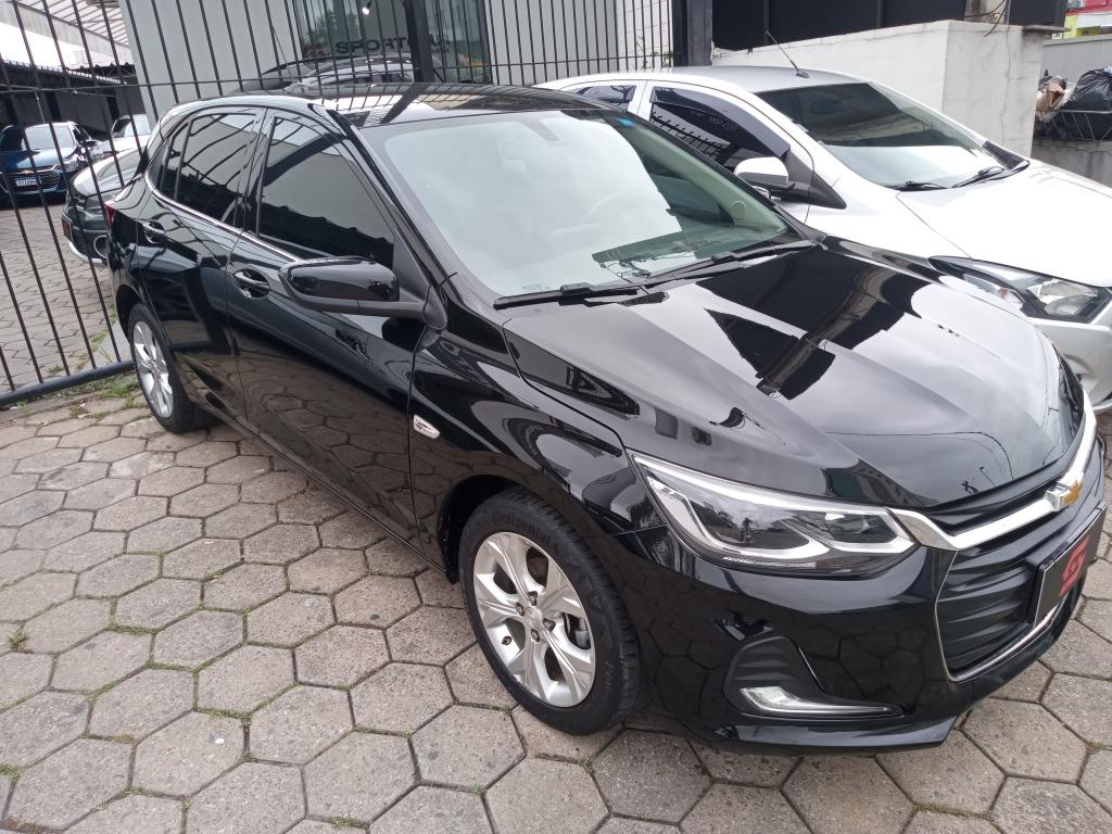 CHEVROLET Onix Hatch - Foto