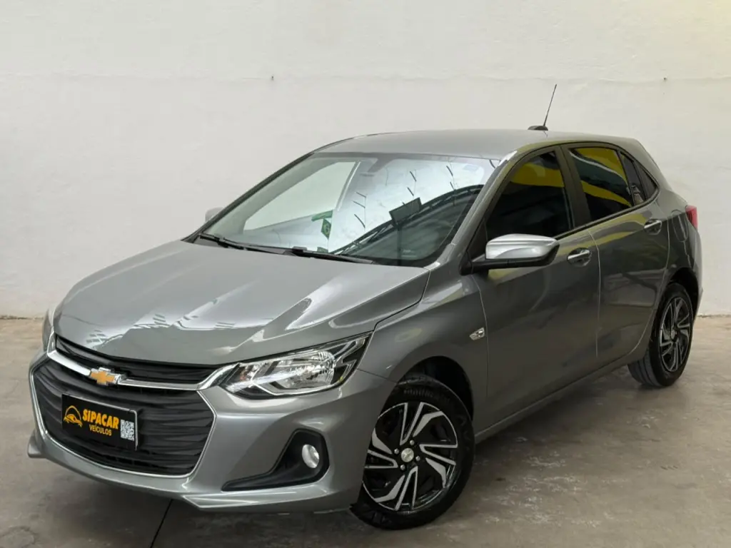 CHEVROLET Onix Hatch - Foto