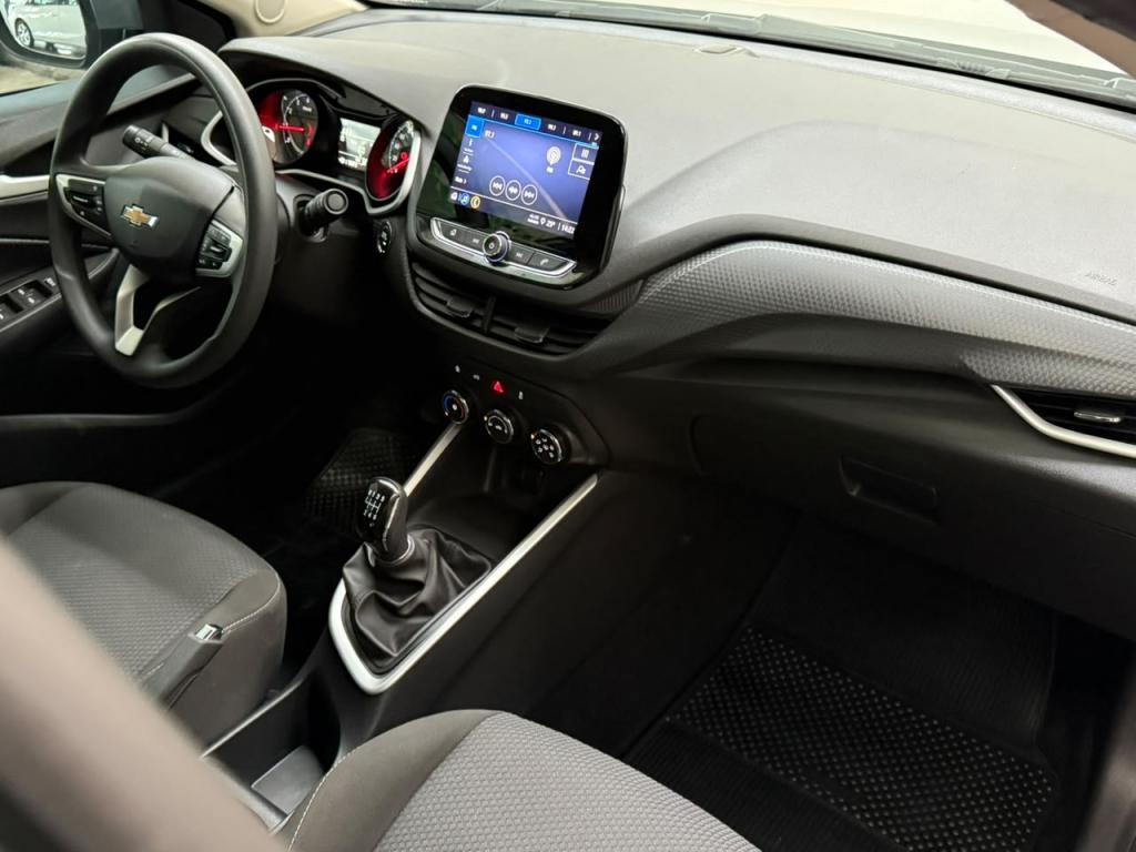 CHEVROLET Onix Hatch - Foto