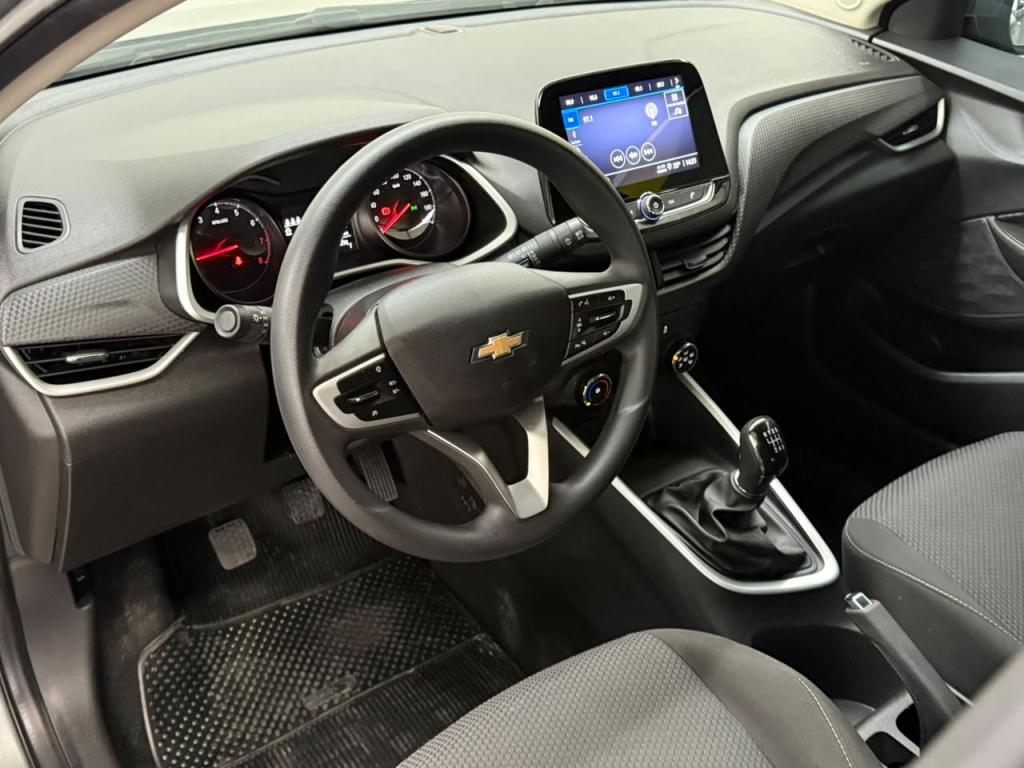 CHEVROLET Onix Hatch - Foto
