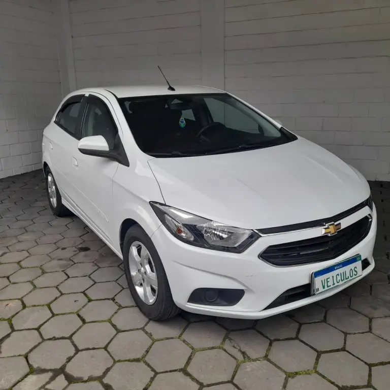 CHEVROLET Onix Hatch