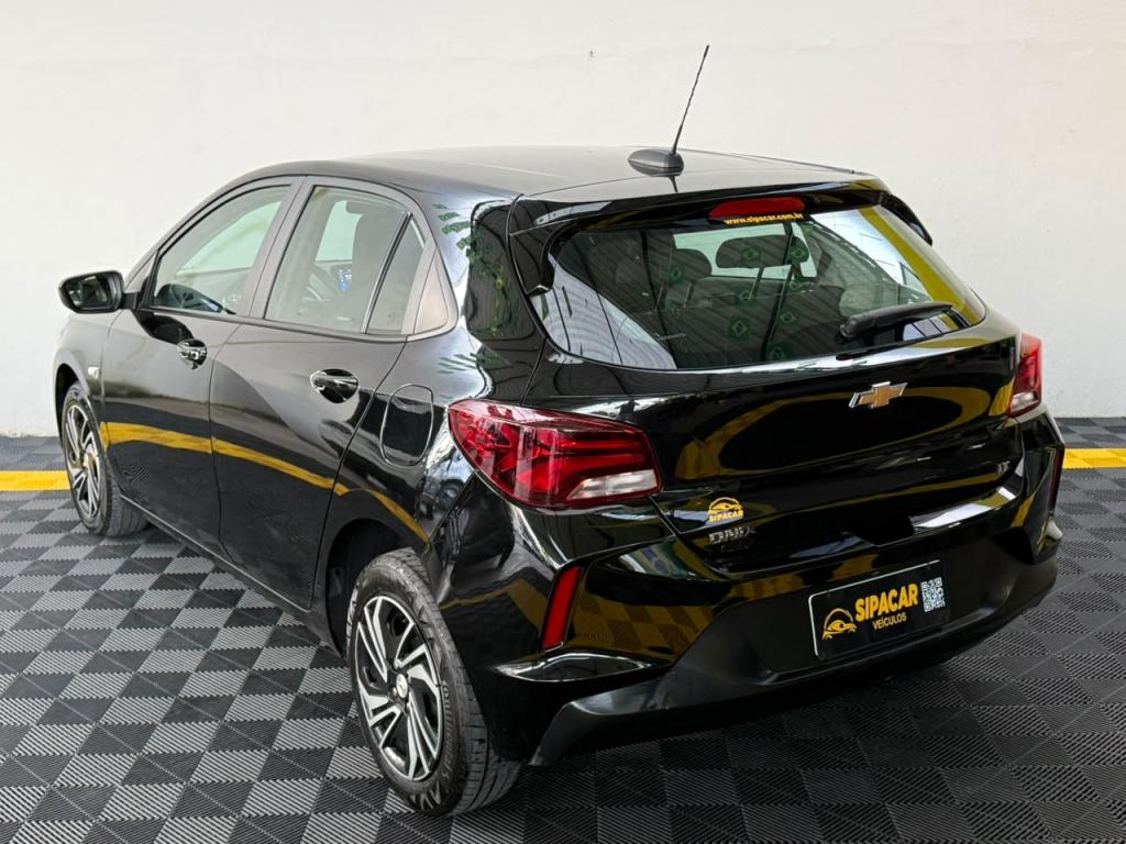 CHEVROLET Onix Hatch - Foto