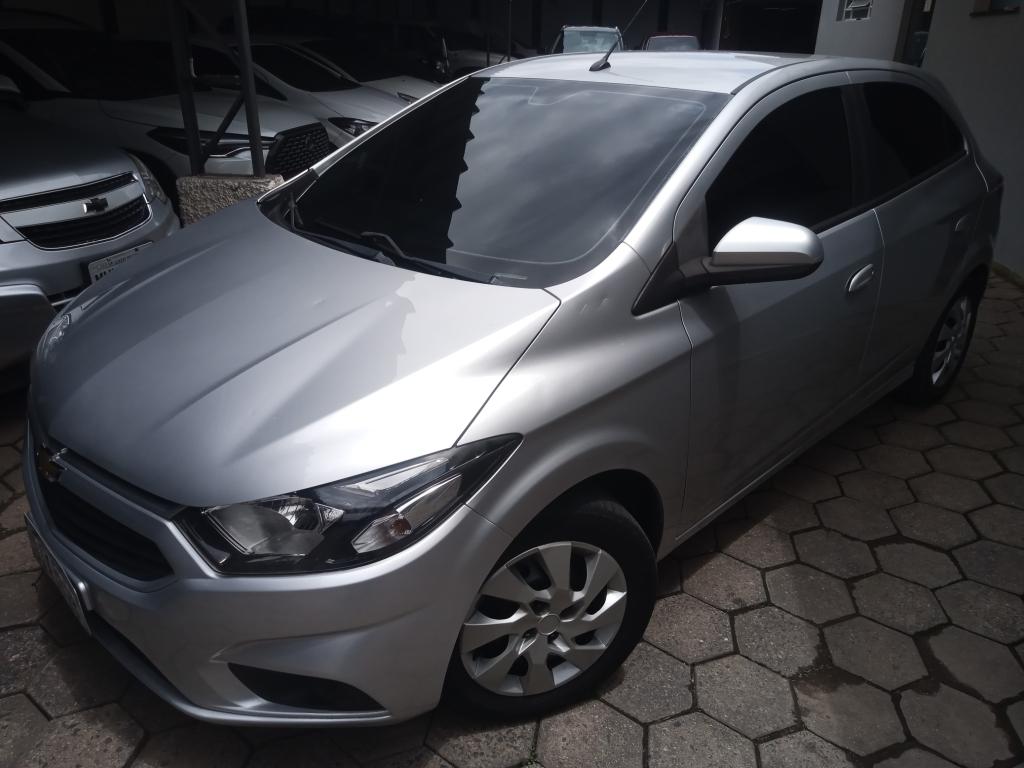 CHEVROLET Onix Hatch - Foto