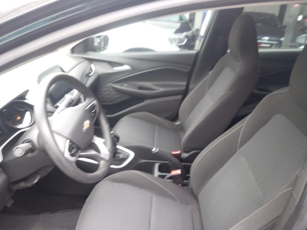 CHEVROLET Onix Hatch - Foto