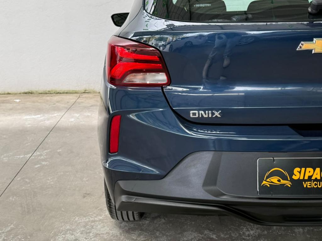 CHEVROLET Onix Hatch - Foto
