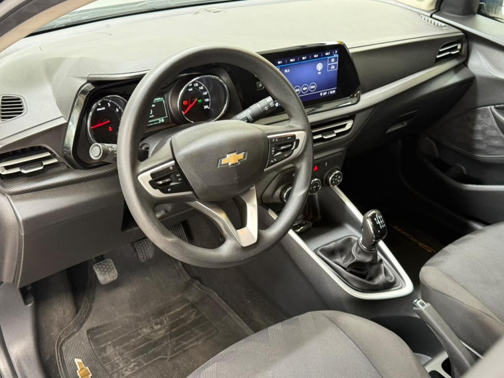 CHEVROLET Onix Hatch - Foto