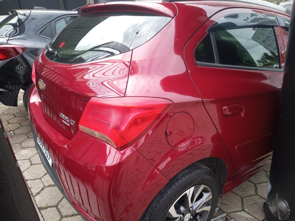 CHEVROLET Onix Hatch - Foto