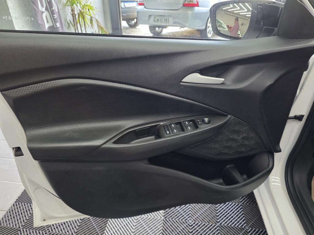 CHEVROLET Onix Sedan - Foto