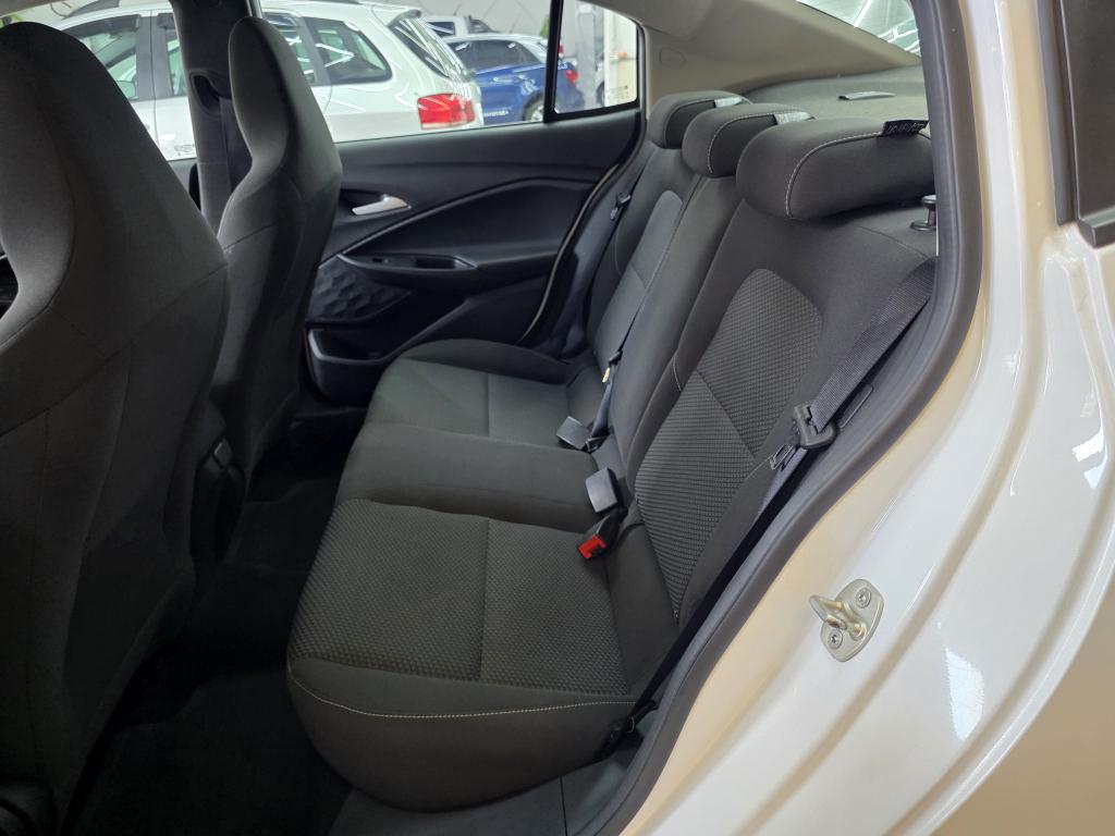 CHEVROLET Onix Sedan - Foto