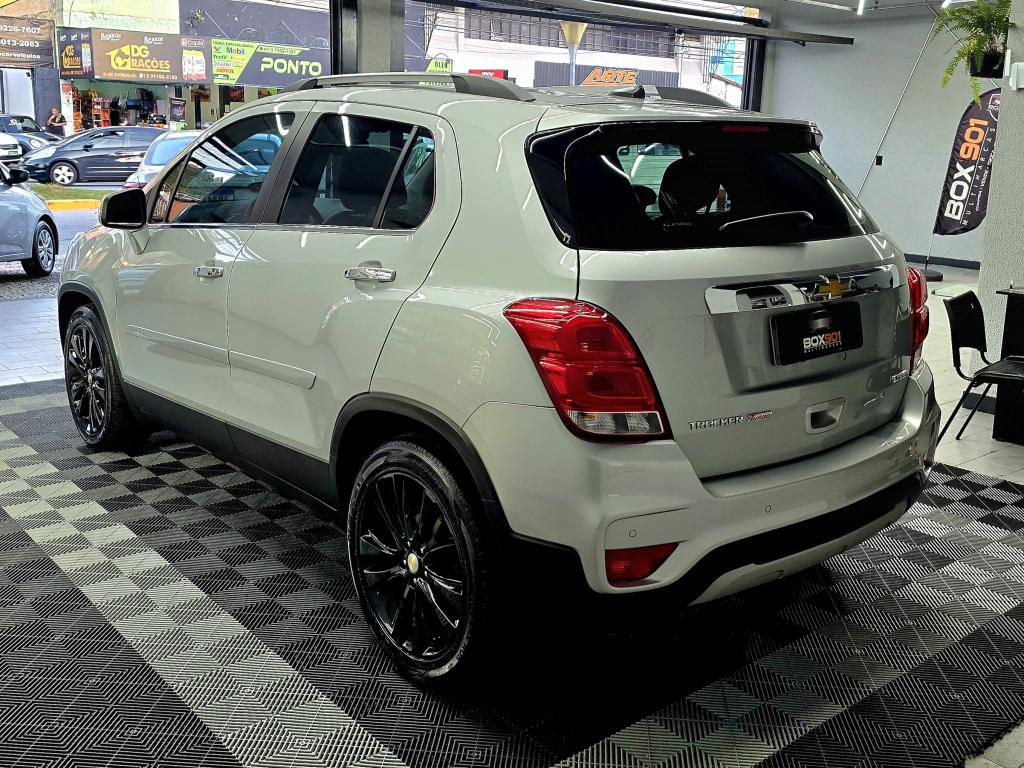 CHEVROLET Tracker - Foto