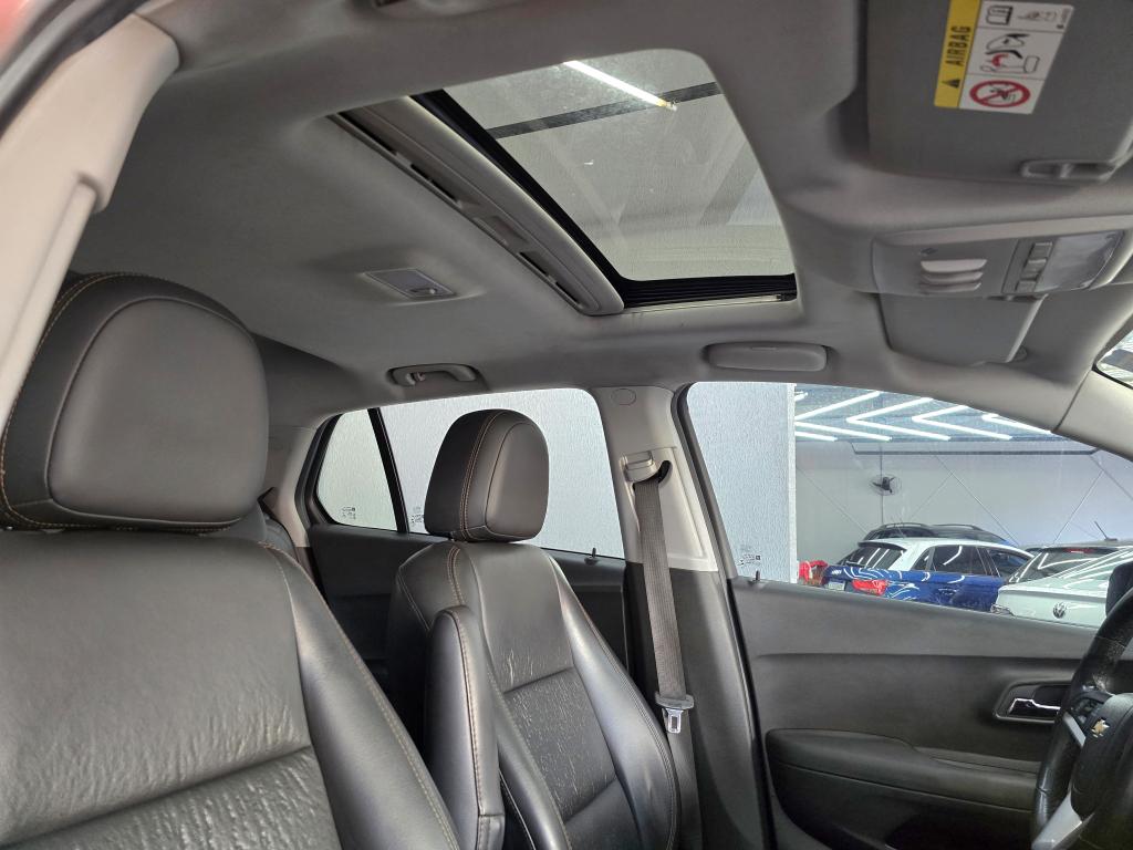 CHEVROLET Tracker - Foto