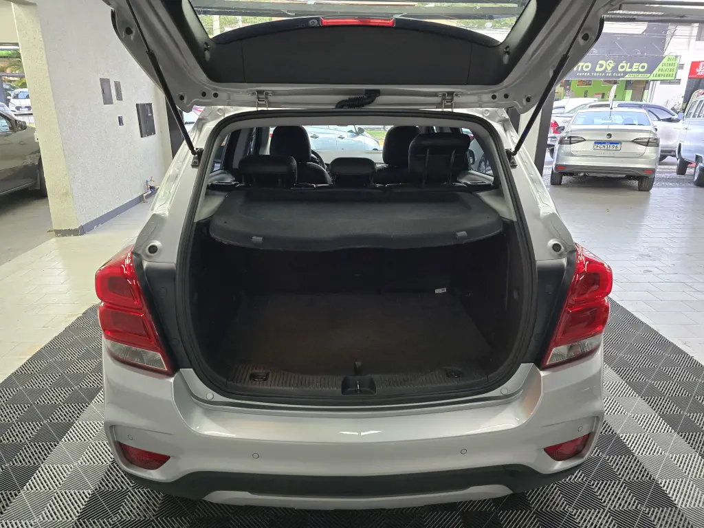 CHEVROLET Tracker - Foto