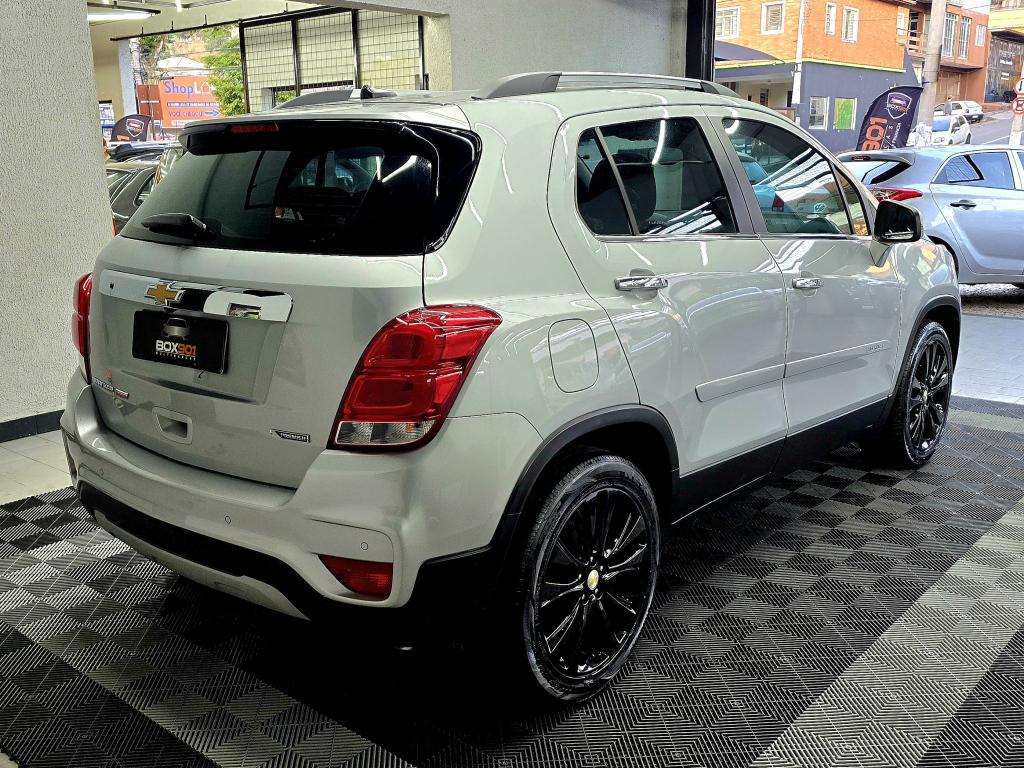 CHEVROLET Tracker - Foto