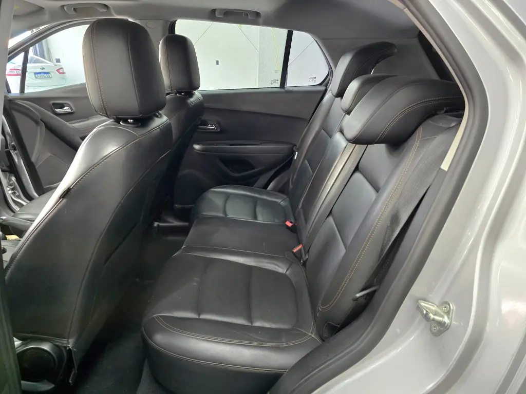 CHEVROLET Tracker - Foto