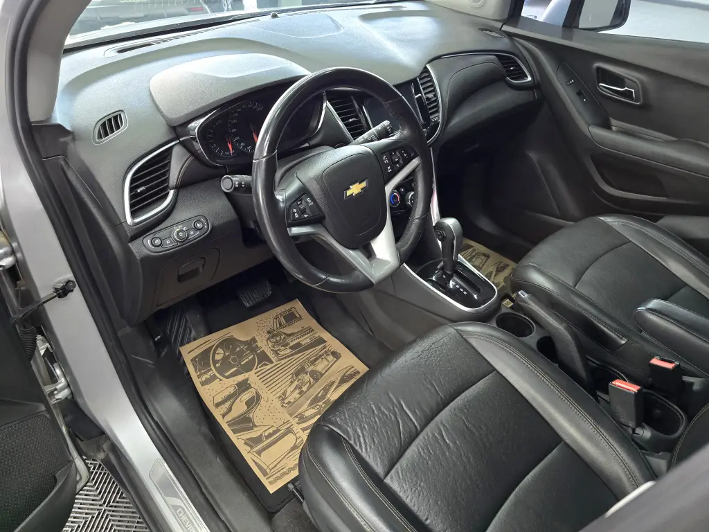 CHEVROLET Tracker - Foto