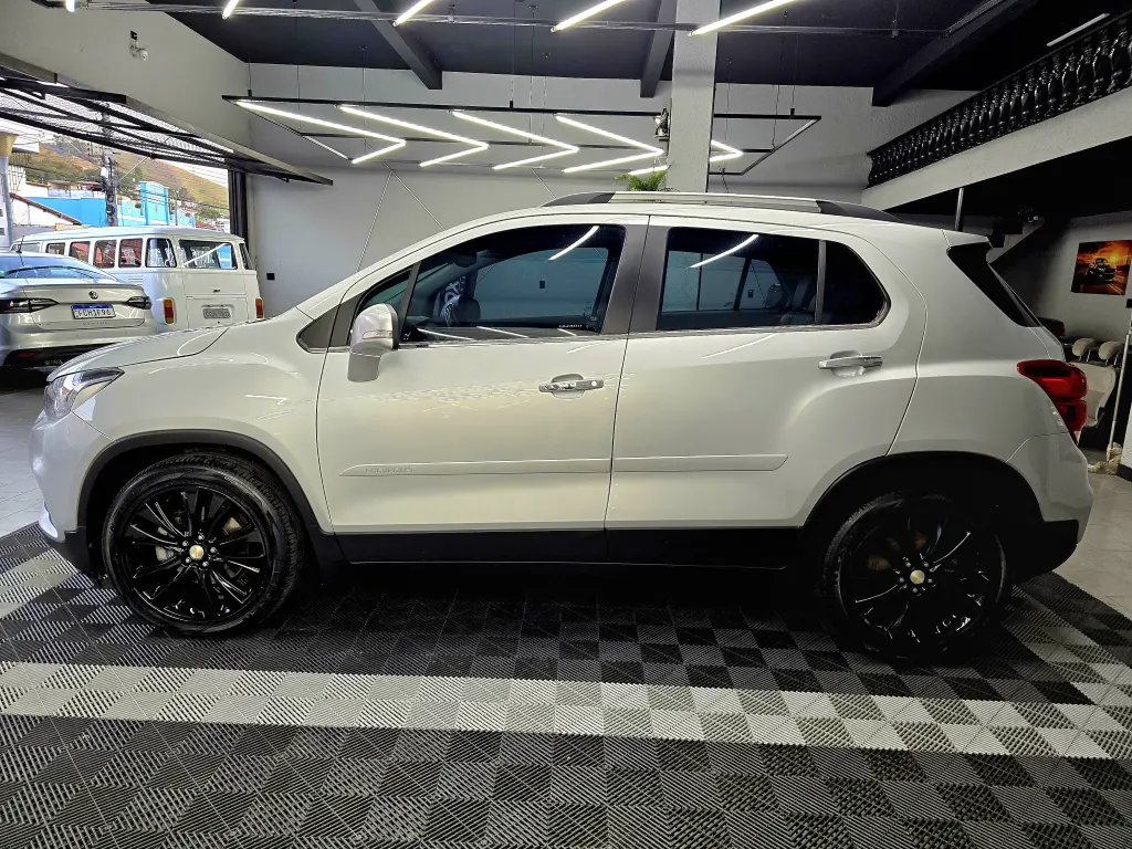 CHEVROLET Tracker - Foto