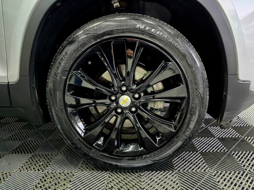 CHEVROLET Tracker - Foto