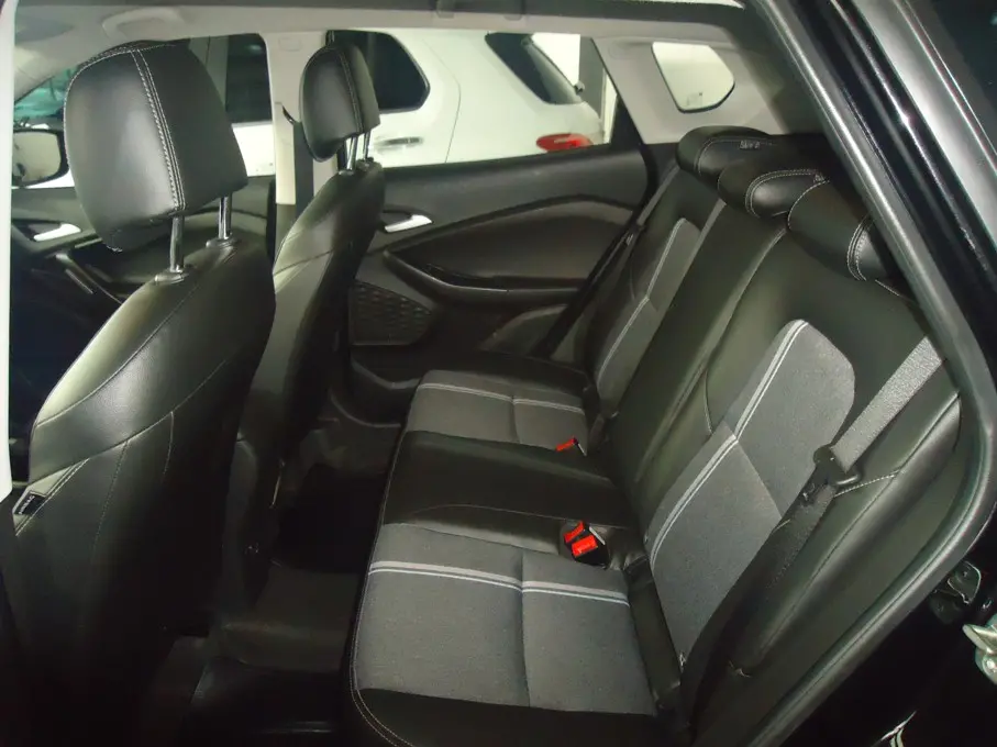 CHEVROLET Tracker - Foto