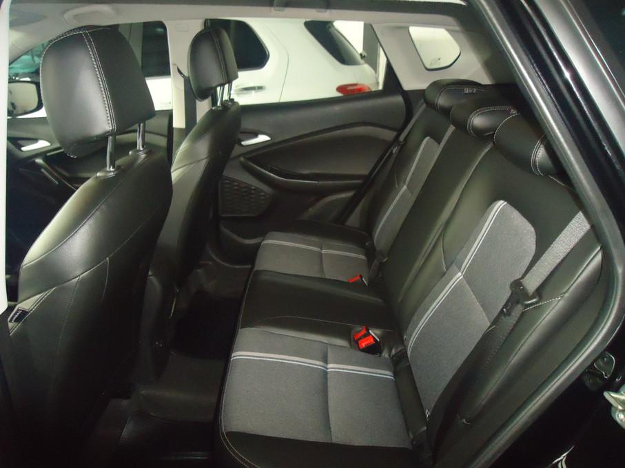 CHEVROLET Tracker - Foto