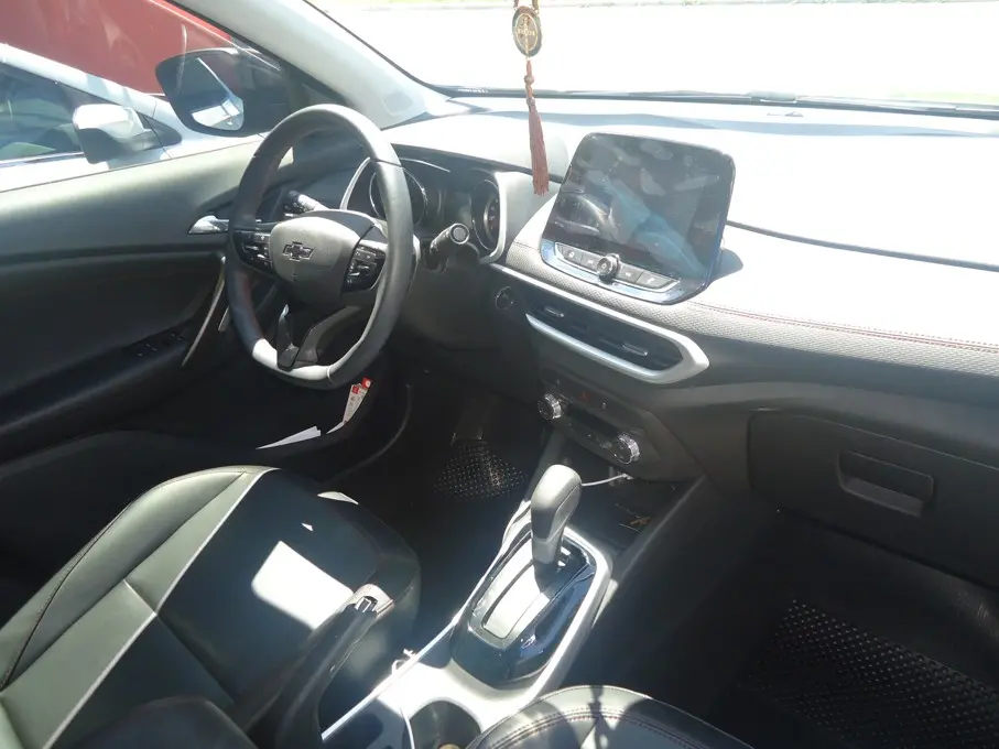 CHEVROLET Tracker - Foto