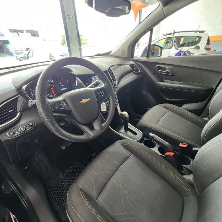 CHEVROLET Tracker - Foto