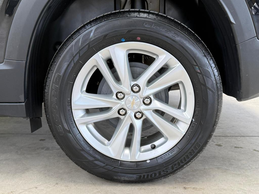 CHEVROLET Tracker - Foto