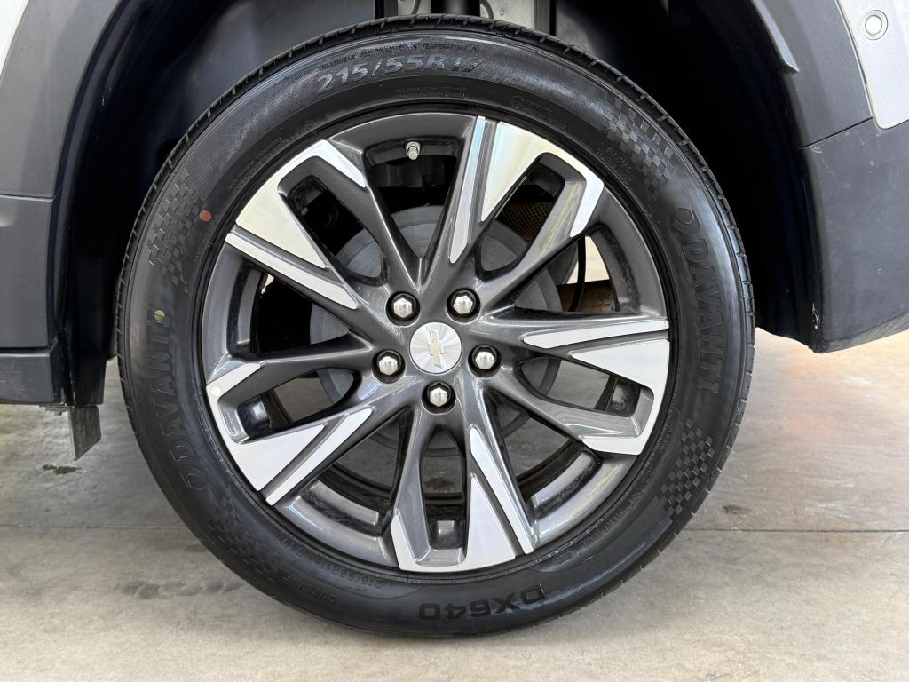 CHEVROLET Tracker - Foto