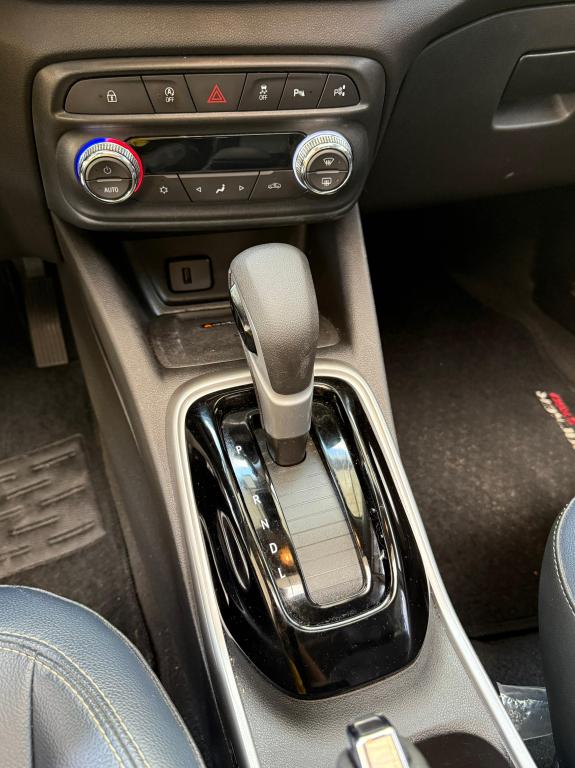 CHEVROLET Tracker - Foto