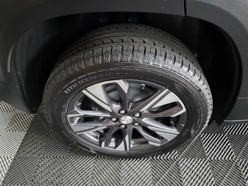 CHEVROLET Tracker - Foto