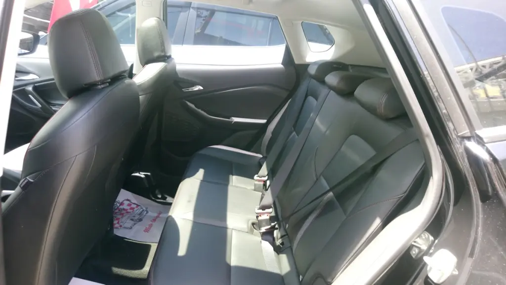 CHEVROLET Tracker - Foto