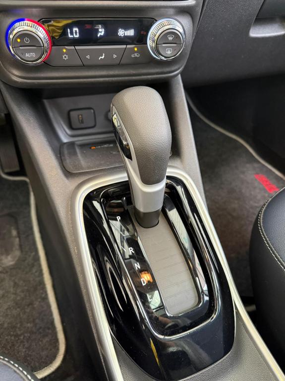 CHEVROLET Tracker - Foto