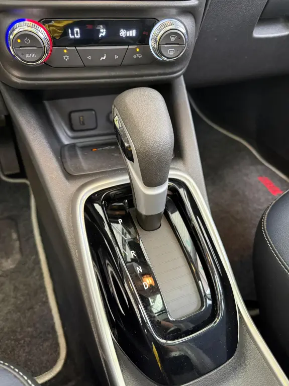 CHEVROLET Tracker - Foto